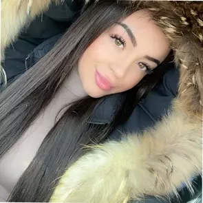 Cynthia Medeiros, Richmond Hill, Real Estate Agent